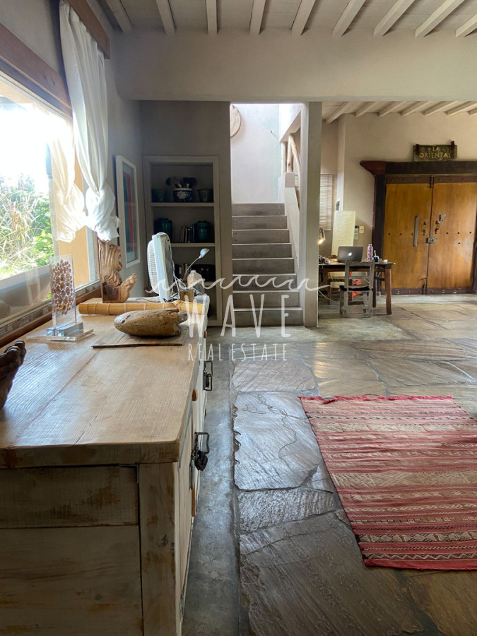 Casa ID.5179 - Venta de casa de 5 dormitorios en Punta Piedras, Manantiales