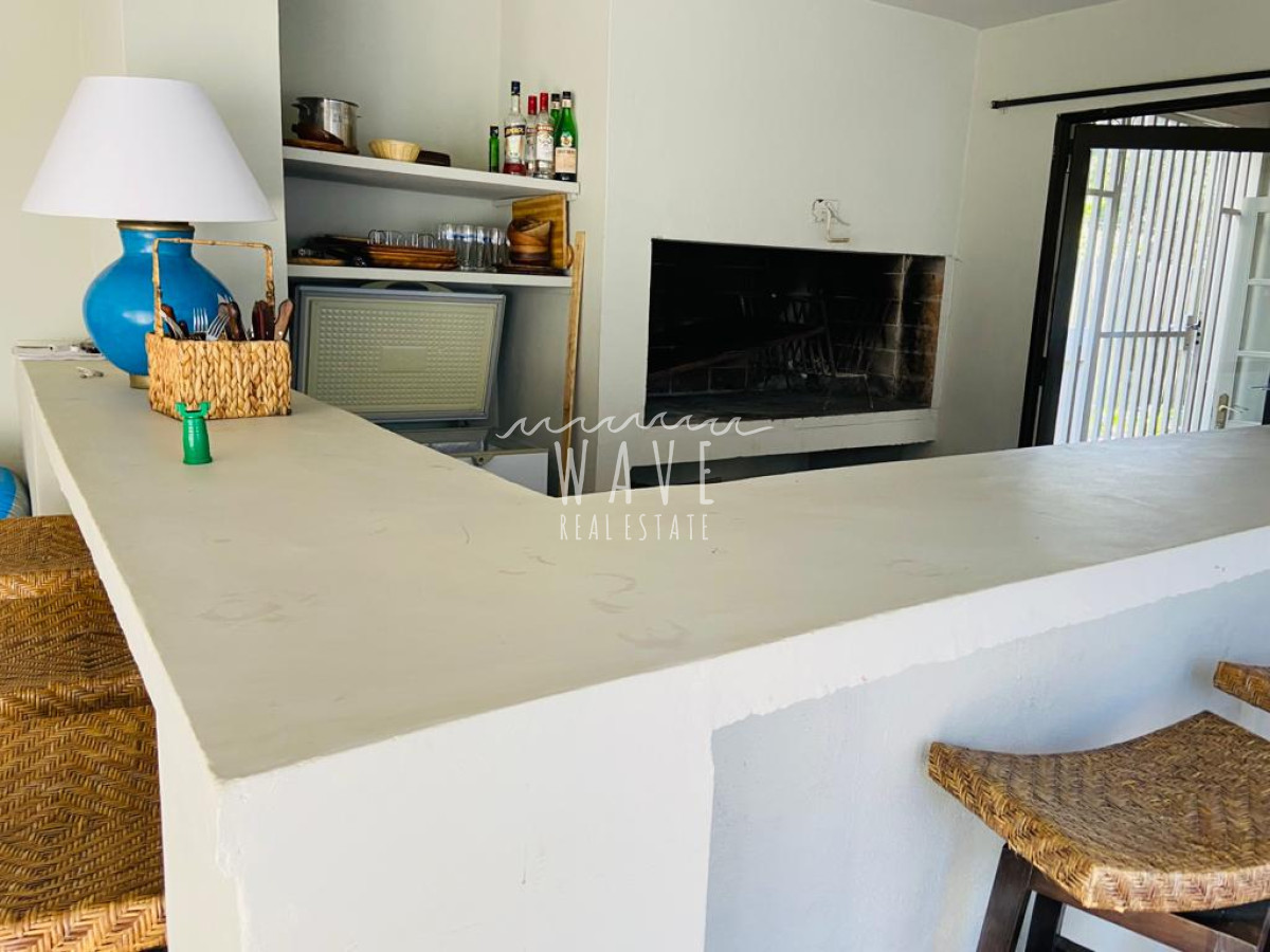 Casa ID.1688 - Venta de Espectacular Casa en Venta San Rafael casi Golf 3 suites más dependencia y piscina