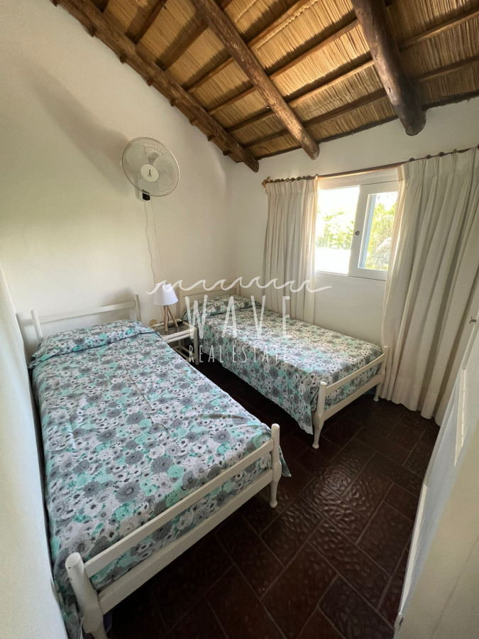 Casa ID.1532 - La Barra 3 dormitorios y 2 baños, jardín, parrillero. 
