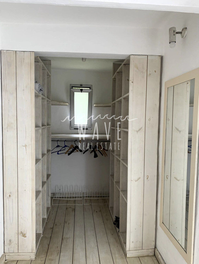 Casa ID.4716 - Venta de casa en El Tesoro,4 dormitorios y piscina.