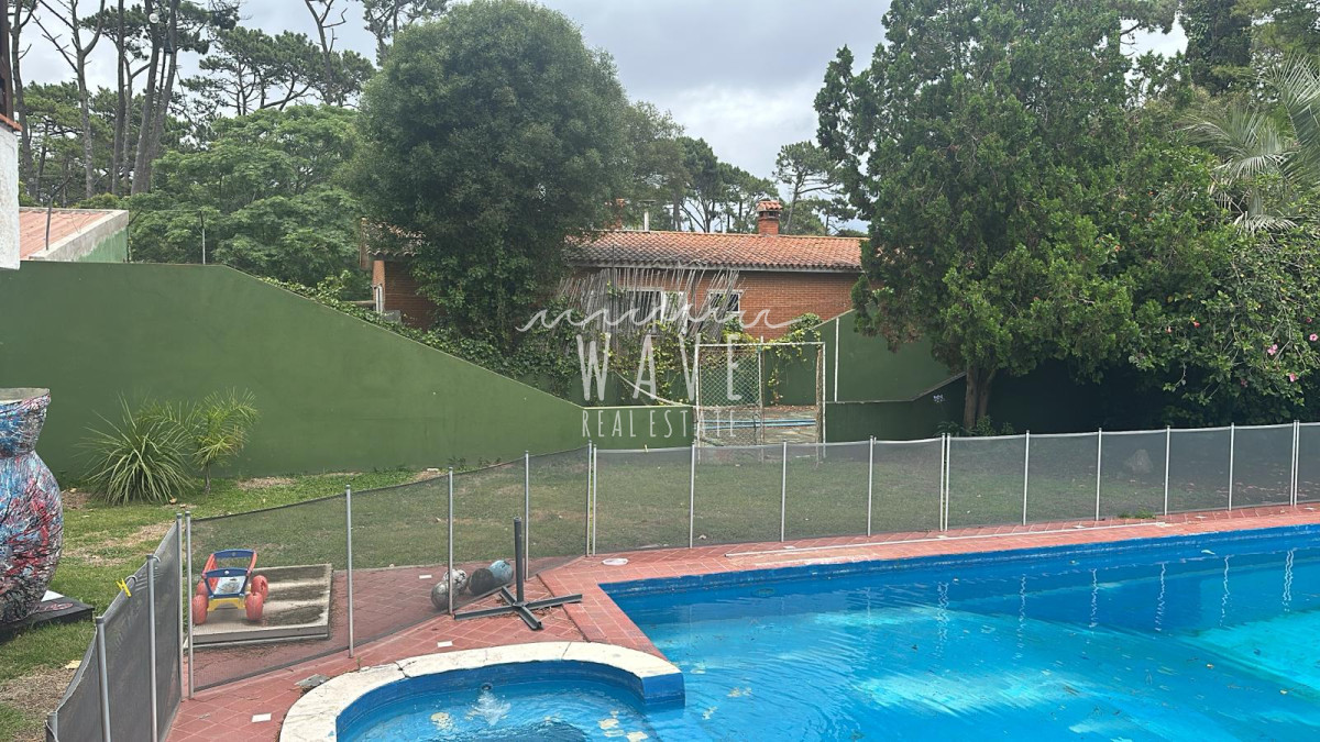 Casa ID.5035 - Alquiler temporal Casa San Rafael Punta del Este, 8 suites, 200 mts del mar! 