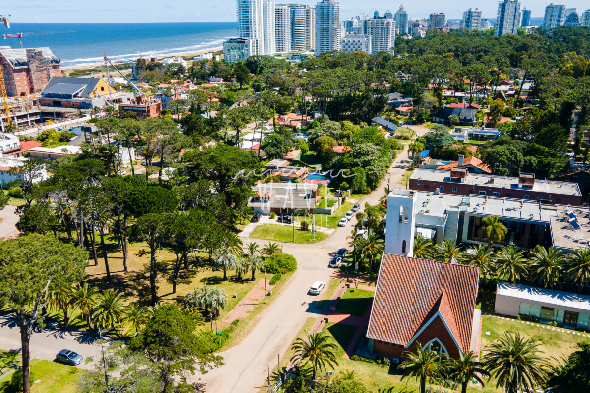 Casa ID.5035 - Alquiler temporal Casa San Rafael Punta del Este, 8 suites, 200 mts del mar! 