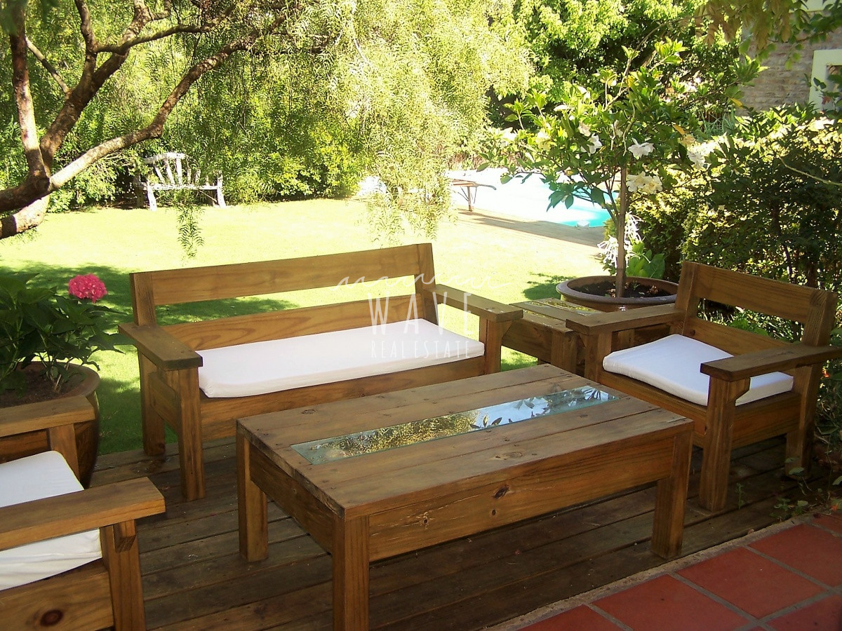 Casa ID.885 - VENTA DE CASA DE 4 DORMITORIOS CON PISCINA EN LA BARRA, PUNTA DEL ESTE.