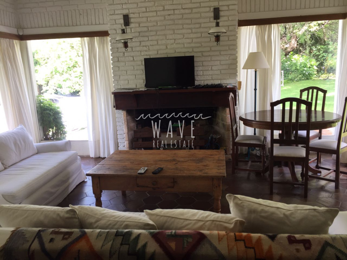 Casa ID.15 - Venta Casa 4 Dormitorios 3 Baños en Golf - Punta del Este