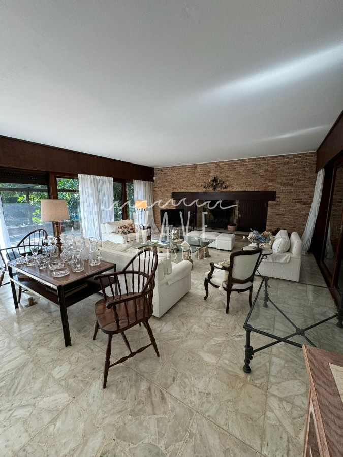 Casa ID.4421 - Venta espectacular Casa de 4 dormitorios en Mansa, Punta del este 