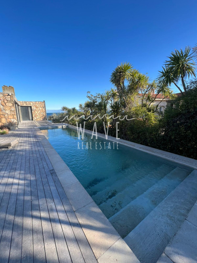 Casa ID.3946 - Casa en alquiler con 3 suites y casa de huespedes frente al mar, en El Chorro. 