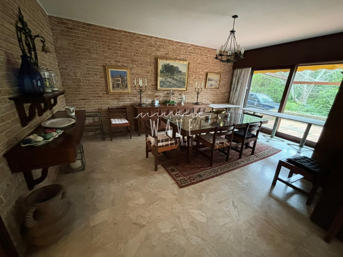 Casa ID.4421 - Venta espectacular Casa de 4 dormitorios en Mansa, Punta del este 