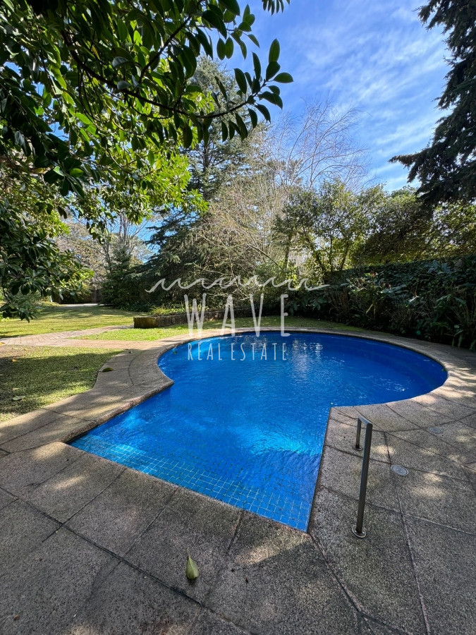 Casa ID.4421 - Venta espectacular Casa de 4 dormitorios en Mansa, Punta del este 