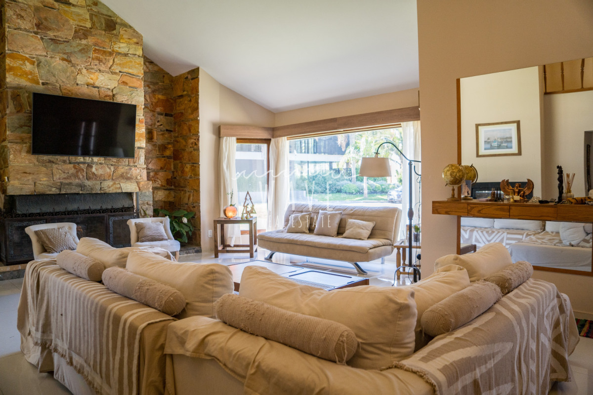 Casa ID.5035 - Alquiler temporal Casa San Rafael Punta del Este, 8 suites, 200 mts del mar! 