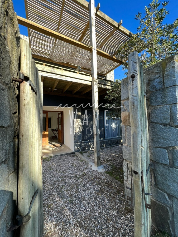 Casa ID.888 - El Chorro a metros del mar, 4 dormitorios, playroom, terrazas con vista, piscina.