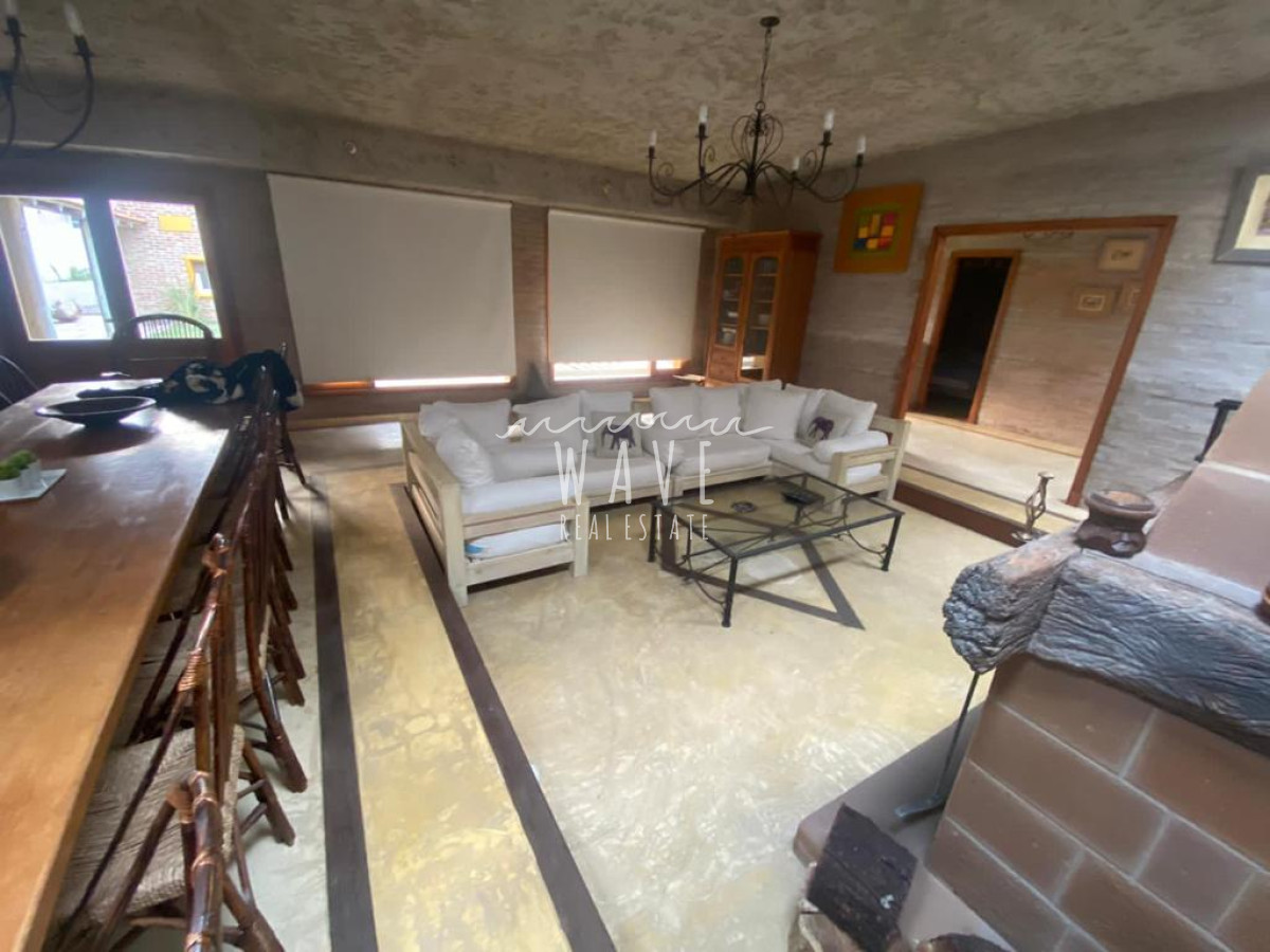 Casa ID.1514 - Manantiales, muy cerca de la playa y a pasos del centro comercial.