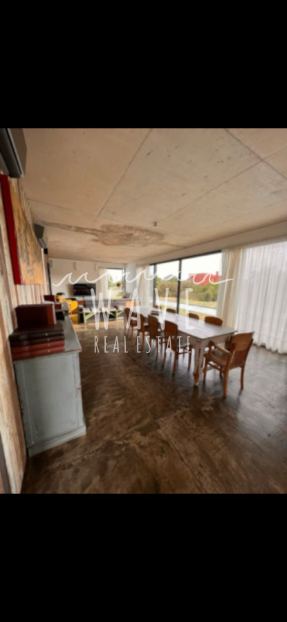 Casa ID.5210 - Venta de casa de 5 dormitorios en Punta Piedras, Manantiales