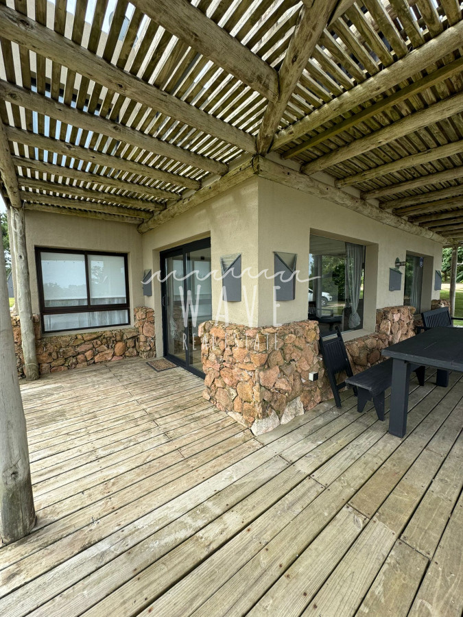 Casa ID.4703 - Alquiler Temporal de casa con 4 dormitorios en Manantiales