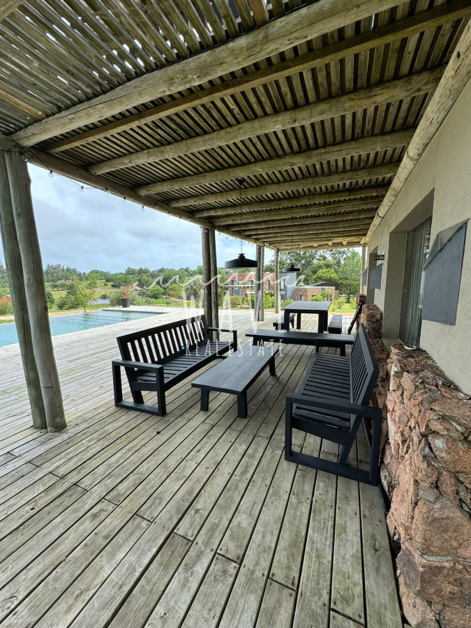 Casa ID.4703 - Alquiler Temporal de casa con 4 dormitorios en Manantiales