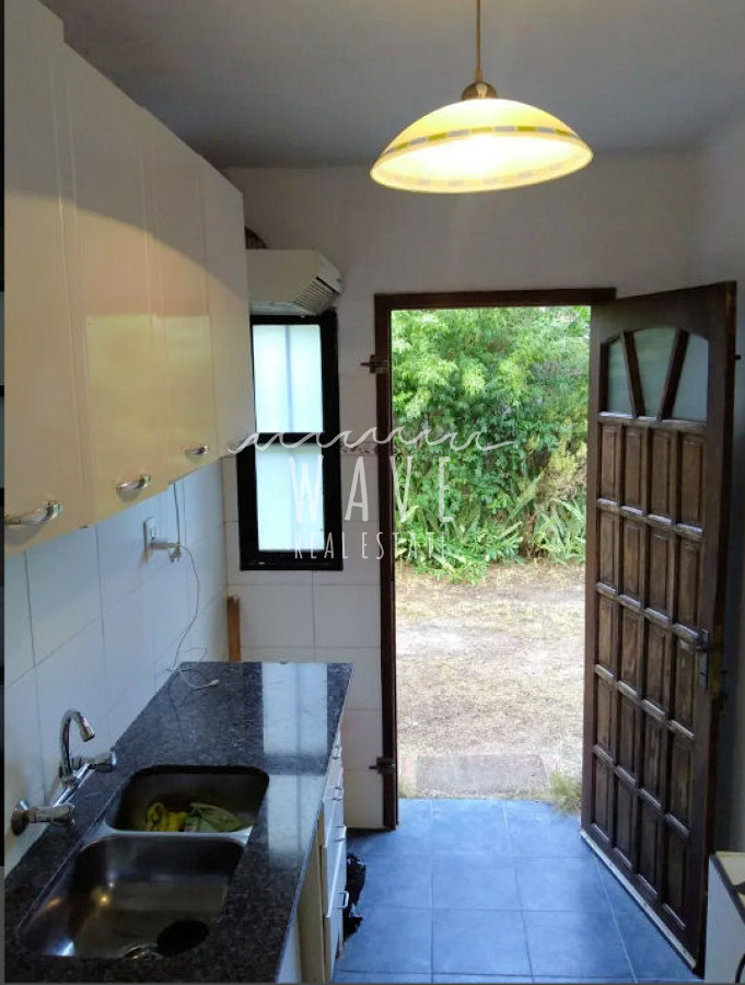 Casa ID.1691 - Venta de casa de 3 dormitorios y 2 baños en Pinares, Punta del Este.