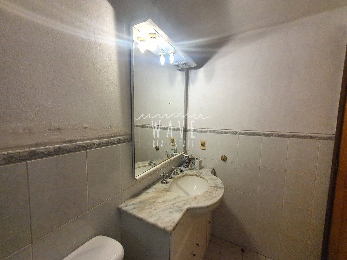 Casa ID.1489 - Venta de Casa de 3 dormitorios en Jardines de Córdoba, Punta del Este.