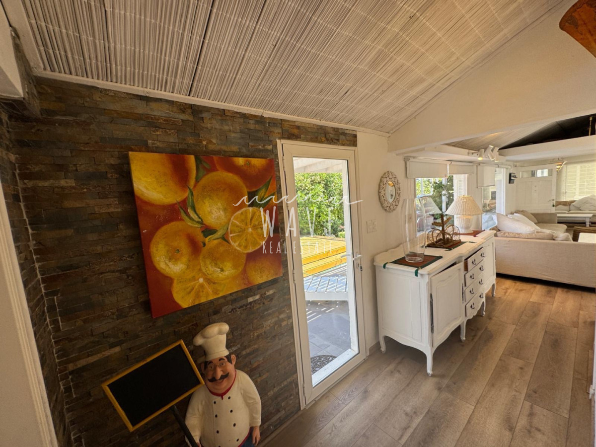 Casa ID.5952 - Alquiler temporada y venta casa 4 dormitorios a pasos del mar en la barra 