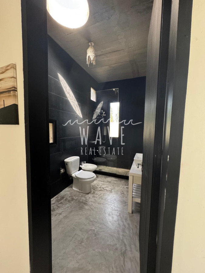 Casa ID.5443 - Venta de casa de 4 dormitorios en la venta en La Arbolada, Punta del Este