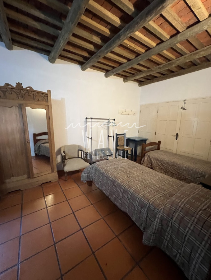 Casa ID.979 - MONTOYA, entorno natural, 5 dormitorios. Alquiler anual.