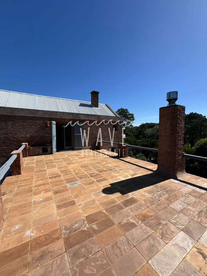 Casa ID.4227 - La Barra, Venta y Alquiler de Verano. Divina casa a 2 cuadras de Ruta 10. 3 dormitorios.