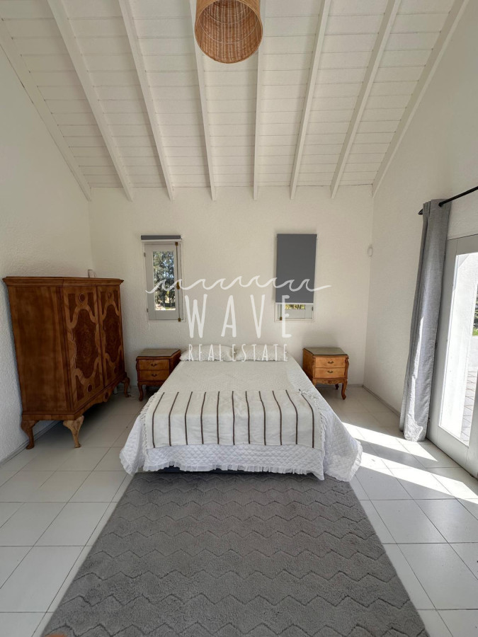Casa ID.5036 - Alquiler de verano, Casa de 6 dormitorios en Balneario Buenos Aires, con piscina