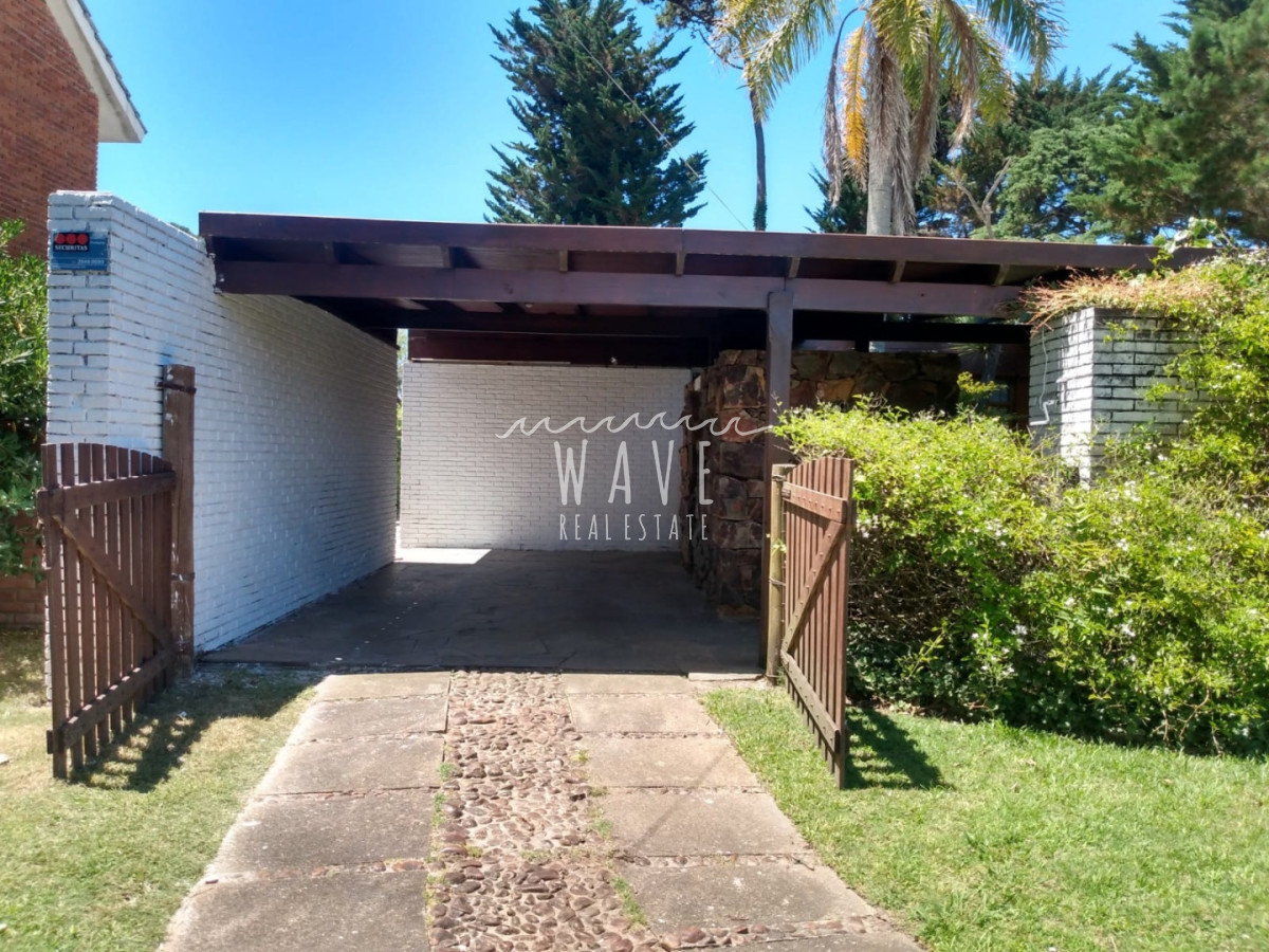 Casa ID.5407 - Casa en playa mansa alquiler invernal y temporal 