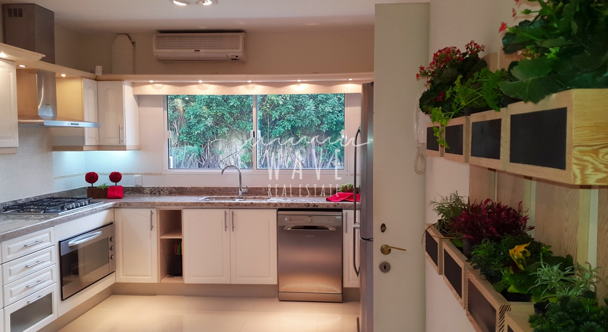 Casa ID.704 - Mansa, casa totalmente reciclada. Venta y Alquiler Anual. 