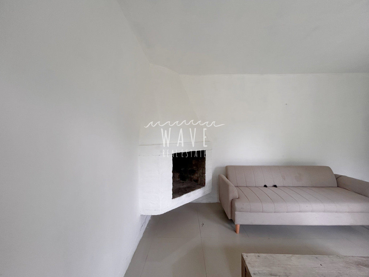 Casa ID.5217 - Casa en Venta en El Tesoro, excelente ubicación 