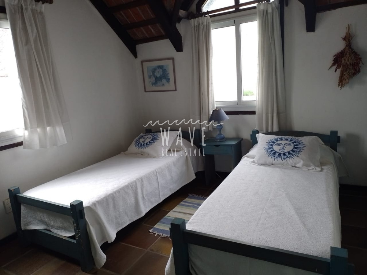 Casa ID.1485 - Alquiler de verano, apartamento de 3 dormitorios en La Barra, para ir caminando a la playa y al centro 