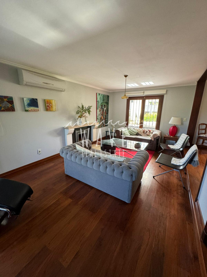 Casa ID.4608 - Mansa, Alquiler Temporada, 4 dormitorios, piscina climatizada. Disponible.