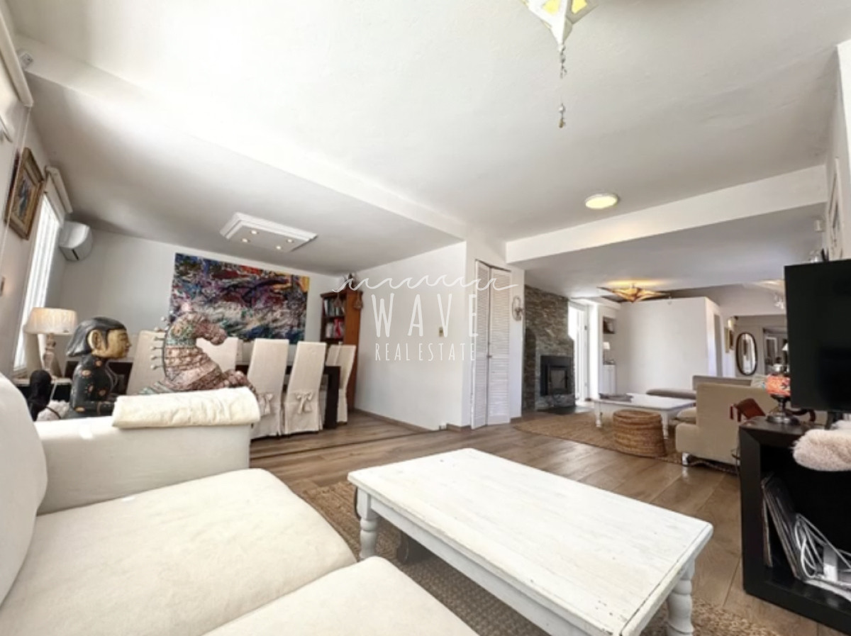 Casa ID.4975 - Venta de casa , con 4 dormitorios  en La Barra