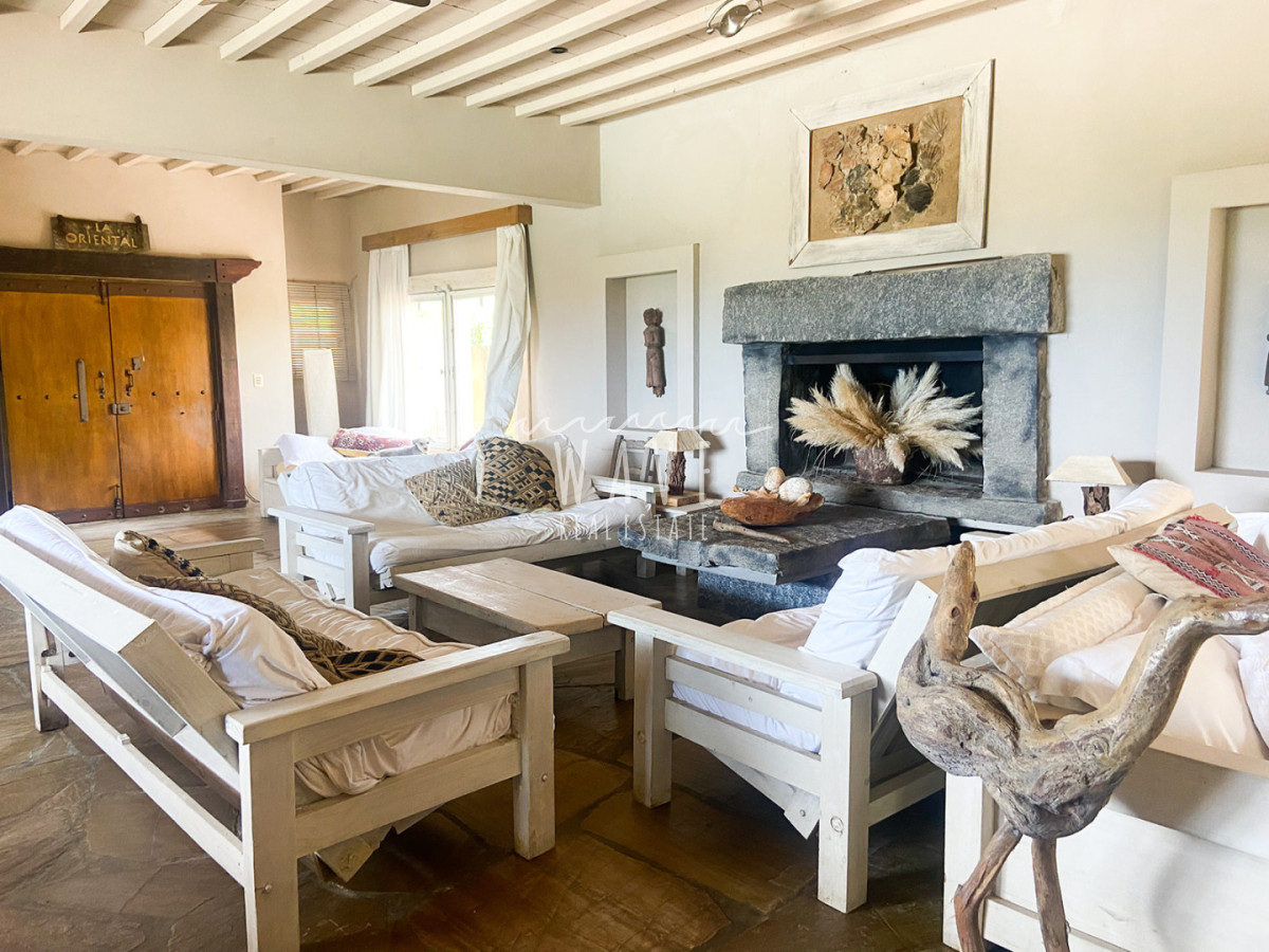 Casa ID.5179 - Venta de casa de 5 dormitorios en Punta Piedras, Manantiales