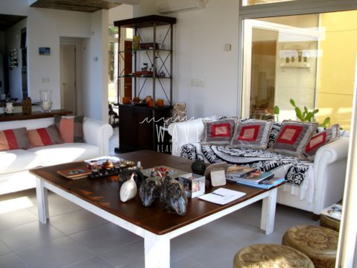 Casa ID.4739 - Alquiler Invernal o Anual en San Vicente, Casa muy bien preparada para el invierno. 3 dormitorios, piscina.