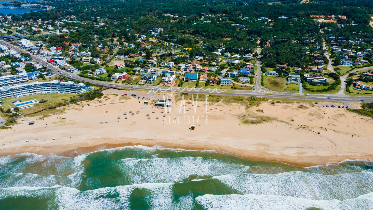 Casa ID.5220 - Venta de casa de 3 dormitorios + dep. en Montoya, La Barra