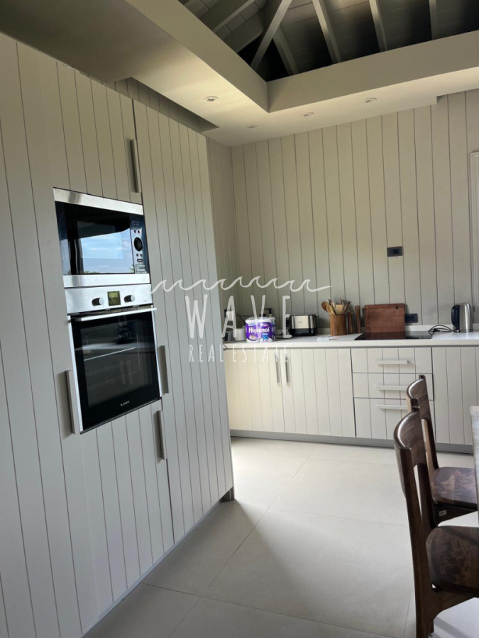 Casa ID.5412 - Venta Alquiler Casa 4 dormitorios y servicio Puerto Quetzal La barra