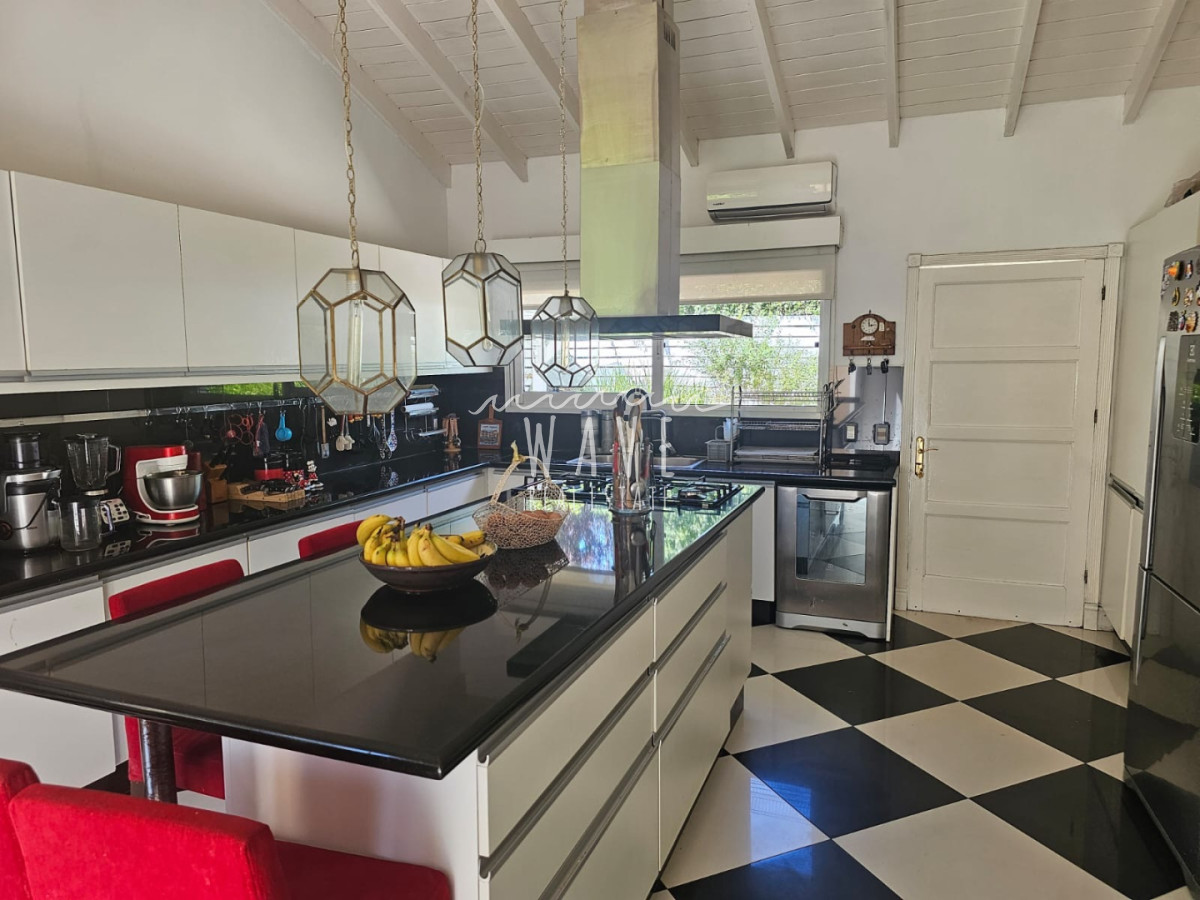 Casa ID.5461 - Venta Casa La Arbolada, Barrio Privado Punta del Este 