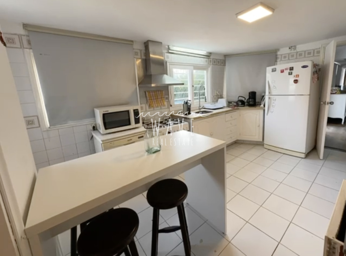 Casa ID.4975 - Venta de casa , con 4 dormitorios  en La Barra