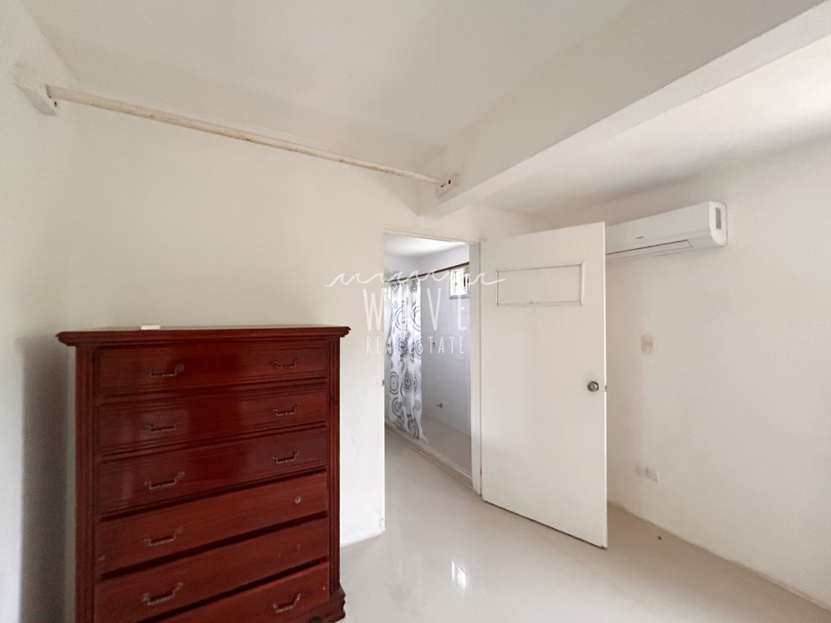 Casa ID.5217 - Casa en Venta en El Tesoro, excelente ubicación 