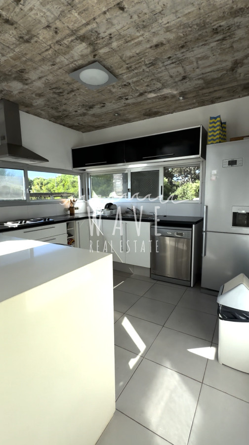Casa ID.4739 - Alquiler Invernal o Anual en San Vicente, Casa muy bien preparada para el invierno. 3 dormitorios, piscina.