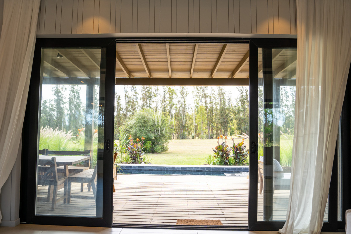 Casa ID.5413 - Venta Alquiler Casa 4 dormitorios Puerto Quetzal La Barra 