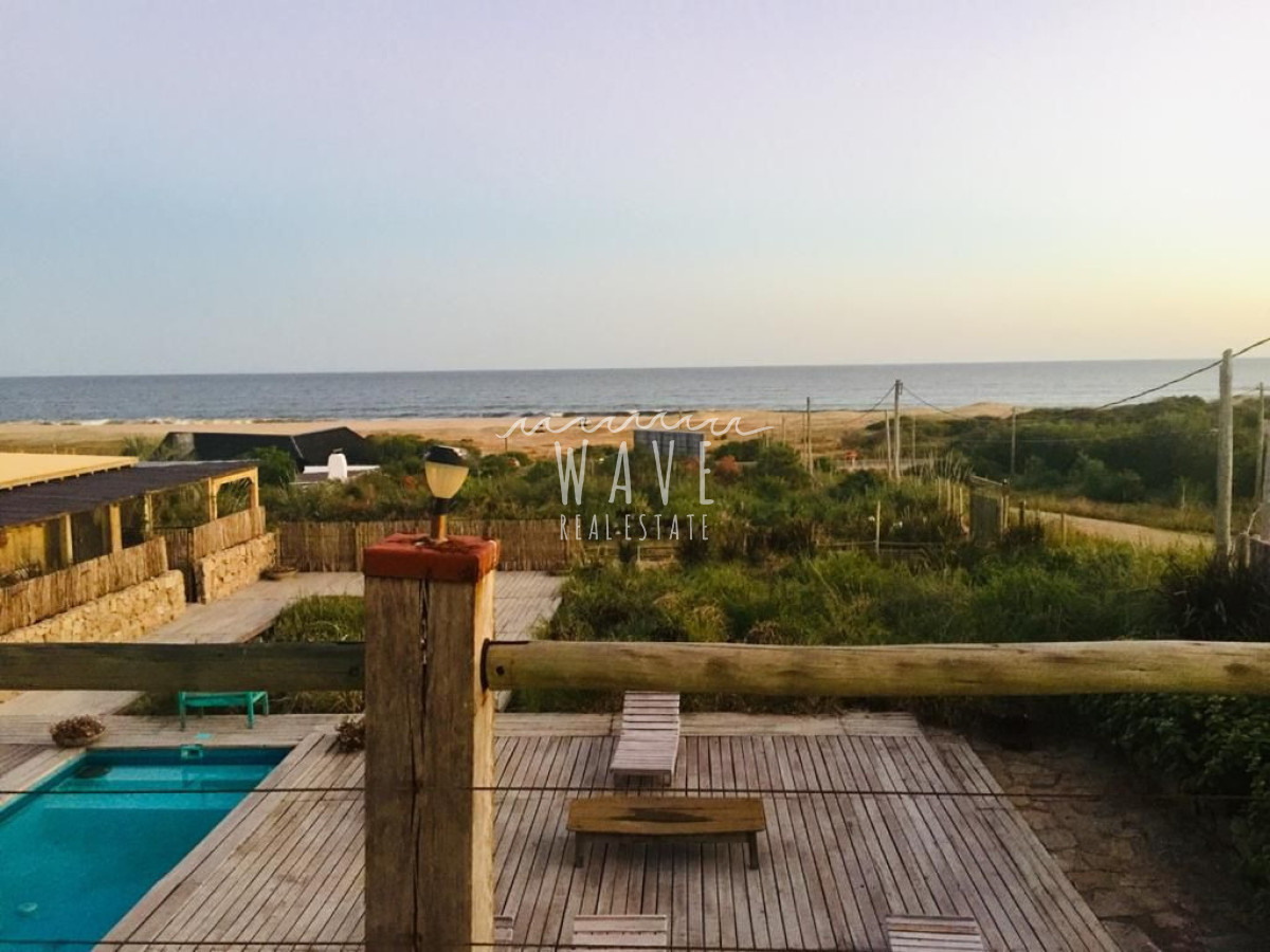 Casa ID.5179 - Venta de casa de 5 dormitorios en Punta Piedras, Manantiales