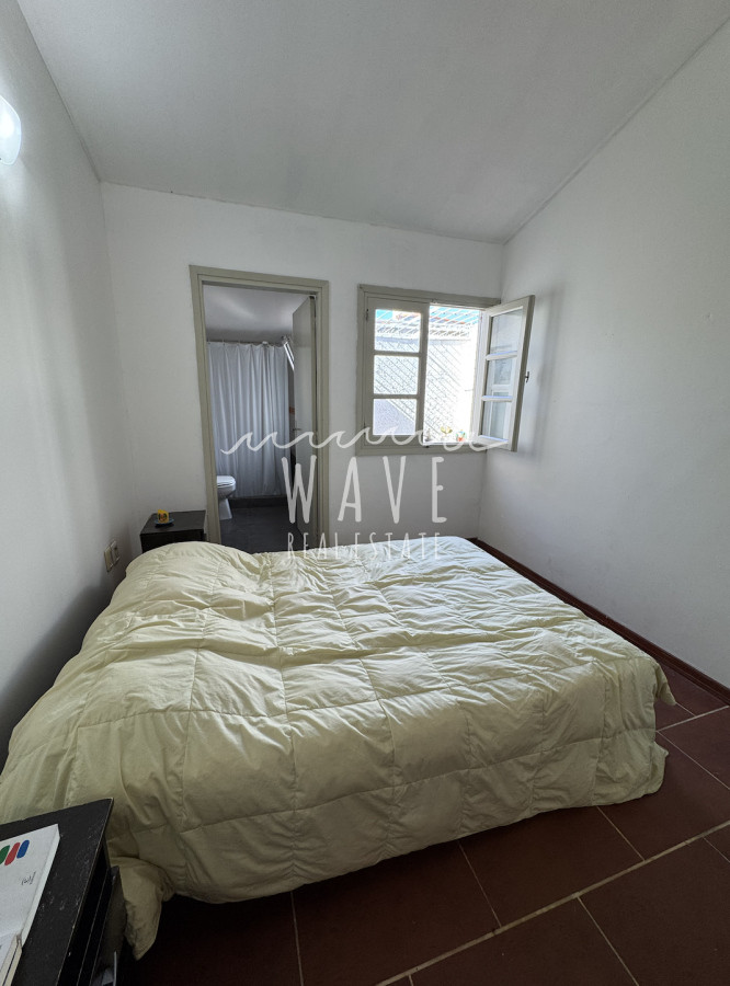 Casa ID.4826 - Venta de Casa en Punta del Este, zona comercial con 2 dormitorios y 2 baños
