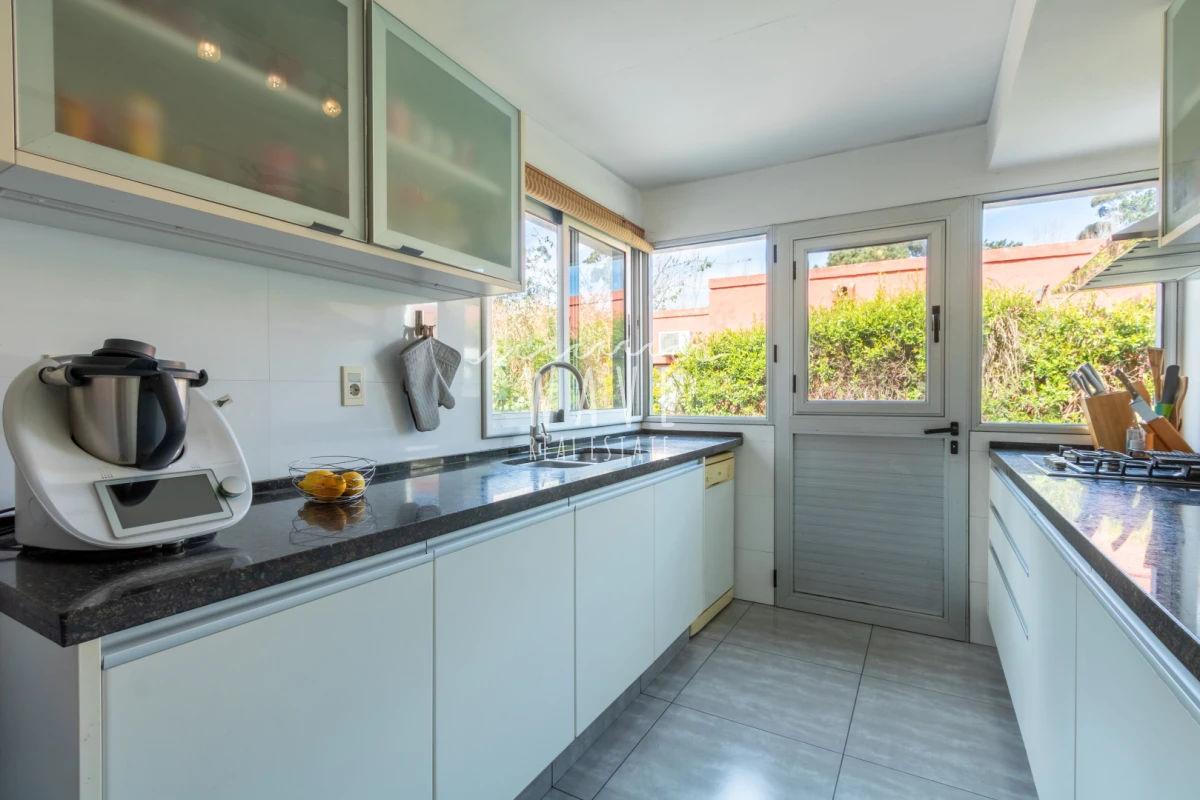 Casa ID.6082 - Venta casa en barrio privado La Arbolada, Punta del Este 