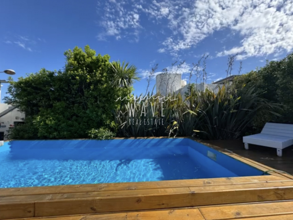 Casa ID.4975 - Venta de casa , con 4 dormitorios  en La Barra