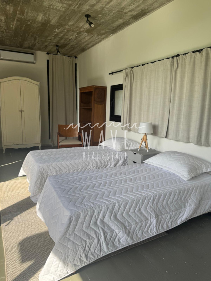 Casa ID.5443 - Venta de casa de 4 dormitorios en la venta en La Arbolada, Punta del Este