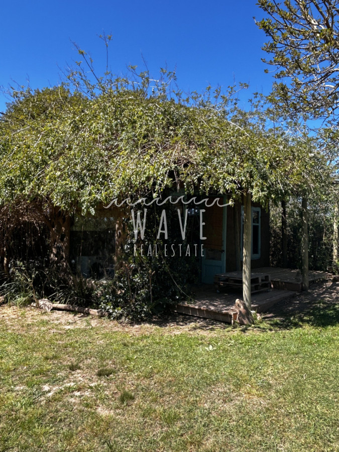 Casa ID.4256 - Venta de casa , con 2 dormitorios en Balneario Buenos Aires, muy cerca del mar.