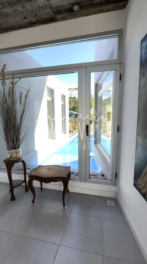 Casa ID.4739 - Alquiler Invernal o Anual en San Vicente, Casa muy bien preparada para el invierno. 3 dormitorios, piscina.