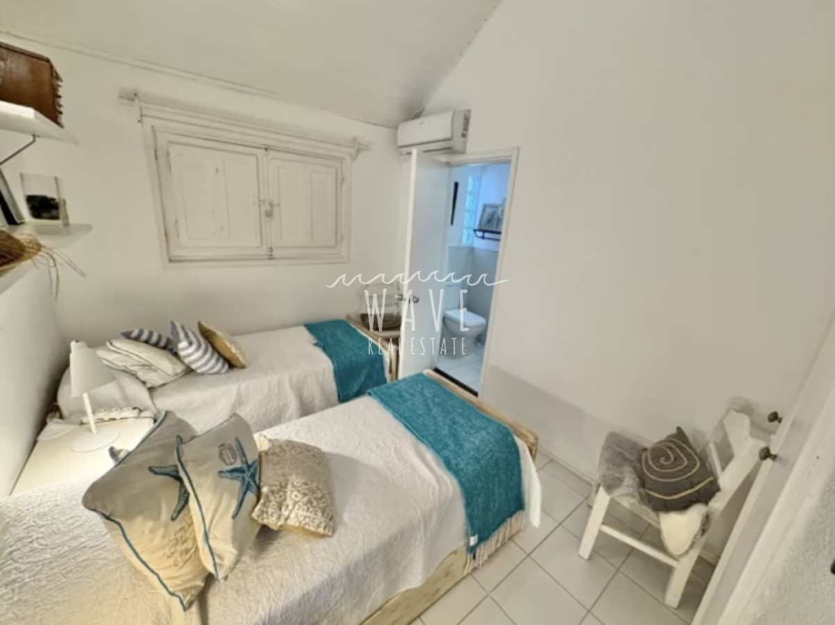 Casa ID.4975 - Venta de casa , con 4 dormitorios  en La Barra