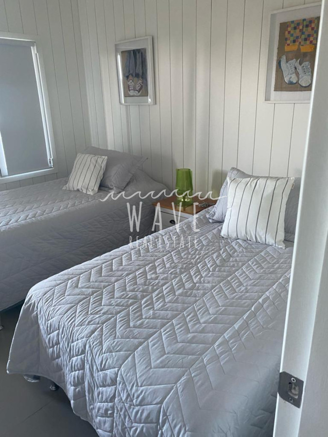 Casa ID.4867 - Casa a la Venta en El Chorro, dos plantas con vista al mar