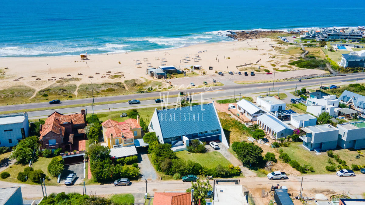 Casa ID.5220 - Venta de casa de 3 dormitorios + dep. en Montoya, La Barra